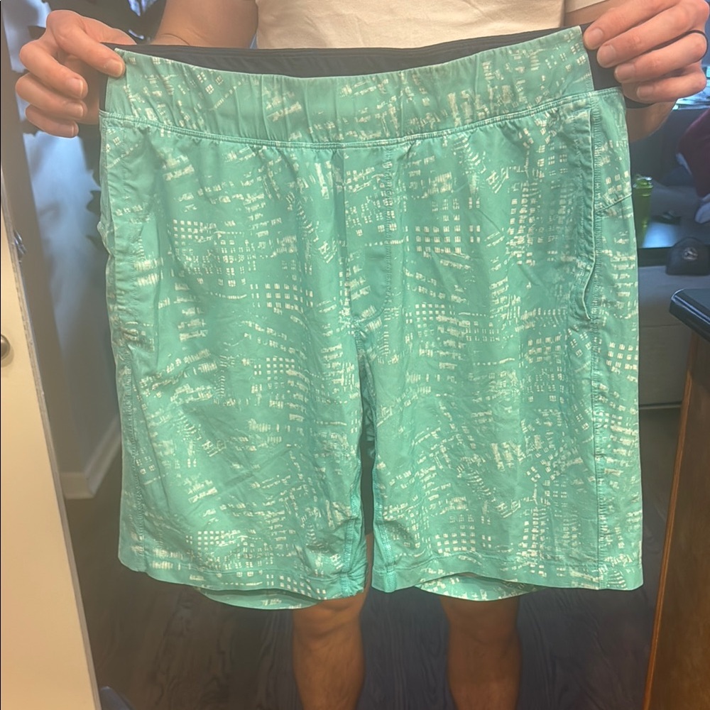 Men's Lululemon Teal Patterned Shorts